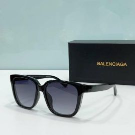 Picture of Balenciga Sunglasses _SKUfw52400557fw